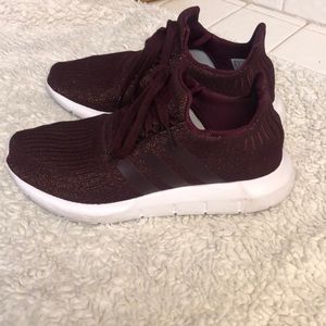 maroon glitter adidas